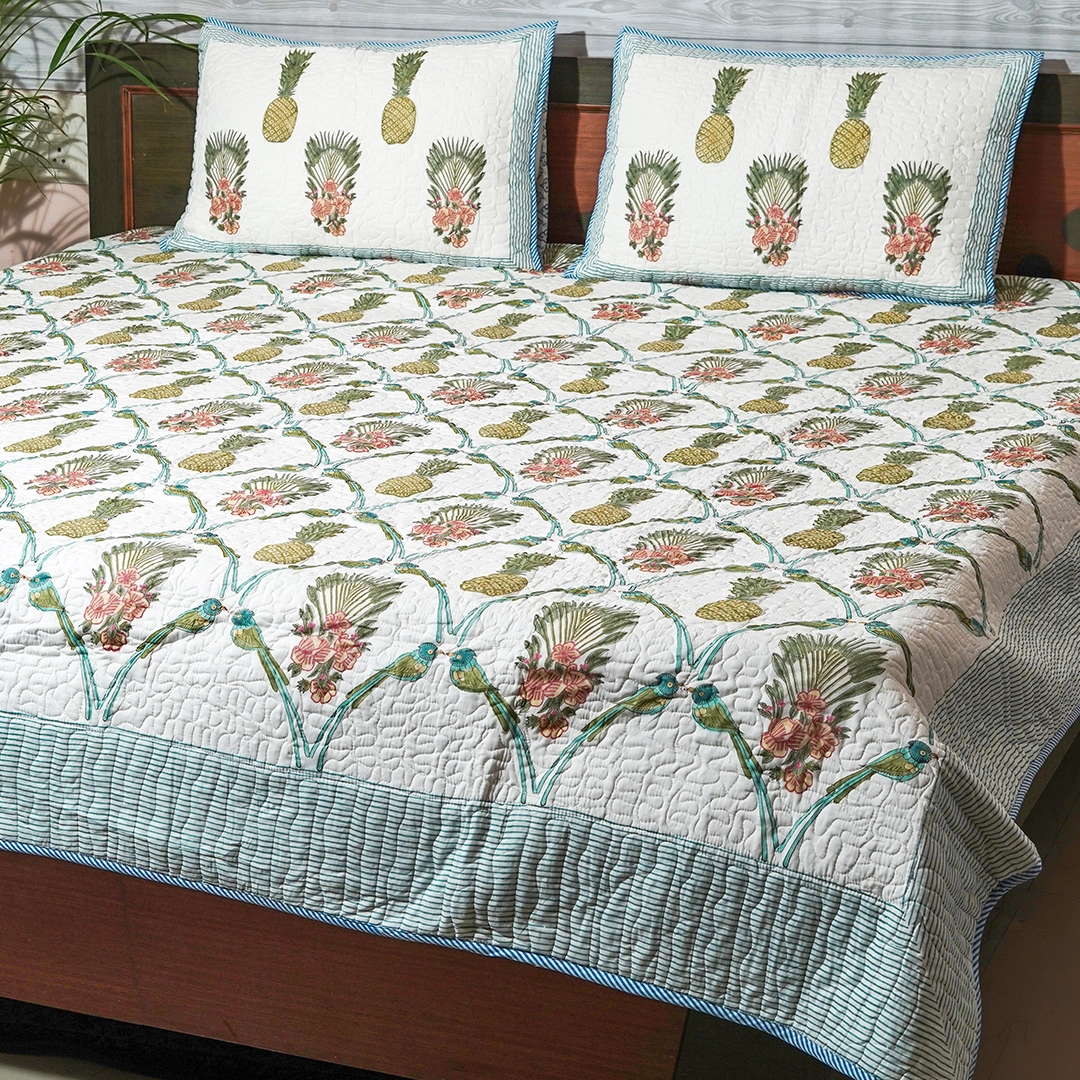 Anaanaas Vatika Quilted Bedcover