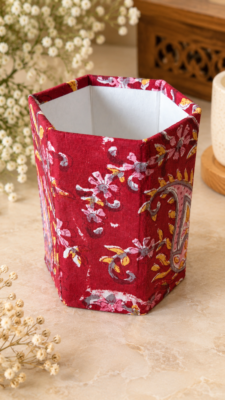 Handcrafted Floral Gift Box – Elegant &amp; Thoughtful Gift Set